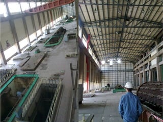 Medida de la Energía La energía que tiene un cuerpo, no se puede medir directamente, pero si el trabajo realizado con ella: calentar agua, desplcazmiento de un cuerpo... por ello, las unidades de energñia son las mismas que las del trabajo efectuado por ella. En el SI se mide en Julios (J), pero dependiendo de la forma de energía se pueden usar otras unidades. 