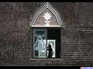 Tempio di bottiglie  vetro