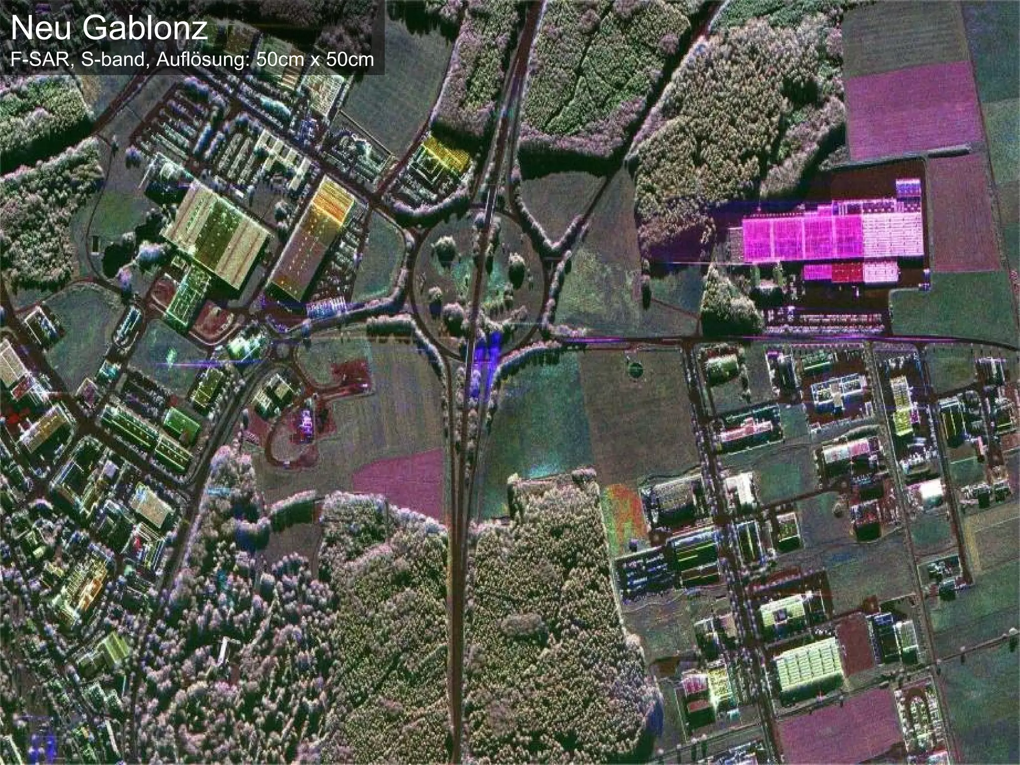 Neu Gablonz
F-SAR, S-band, Auflösung: 50cm x 50cm




                                                     Folie 20 von Tag der offenen Tür 2010
                                        Institut für Hochfrequenztechnik und Radarsysteme > 24.10.2010
 