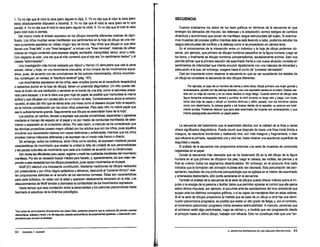 1. Yo no dije que él robó la vaca (pero alguien lo dijo). 2. Yo no dije que él robo la vaca (pero
estoy absolutamente dispuesto a hacerlo). 3. Yo no dije que él robó la vaca (pero es lo que
pensé). 4. Yo no dije que él robó la vaca (pero alguien la robó). 5. Yo no dije que él robó la vaca
(pero robó todo lo demás).
Del mismo modo el énfasis expresivo en los dibujos transmite diferentes matices de signi-
ficado. Los niños muchas veces manifiestan sus sentimientos en la hoja de dibujo de una ma-
nera puramente expresiva sin utilizar ningún tipo de forma. Hay niños que dibujan lo que ellos
llaman una "línea feliz" o una "línea haragana", eincluso una •1ínea nerviosa". Además de utilizar
colores sin ningún contenido para expresar alegría, excitación, tranquilidad, temor, amor u odio.
Con respecto al color, una vez que el niño comentó que el rojo era •un sentimiento festivo" yel
celeste "adormecedor".
Una investigación más formal realizada por Allport y Vemon (1} demuestra que vale la pena
extraer, refinar y forjar, en una herramienta manuable, el rico mineral de los movimientos expre-
sivos, pues, de acuerdo con las conclusiones de los autores mencionados, dichos movimien-
tos, constituyen, en verdad, la "escritura cerebral" (pág. 187).
Los movimientos expresivos de los niños, sean amplios (como en el consultorio terapéutico)
o estrechos (como en la hoja de dibujo), tienen un potencial diagnóstico. Un niño puede reti-
rarse al rincón de una habitación o sentarse en el borde de una silla, como si estuviese prepa-
rado para escapar; y si se le diera una gran hoja de papel, es posible que mantuviese la misma
actitud y que dibujase con cautela sólo en un rincón de ésta. Consideraremos ahora el extremo
opuesto, el caso del niño que se sienta ante una mesa como si deseara ocupar todo el espacio,
sin la mínima consideración por los otros niños presentes. Para este niño no habrá papel que
sea lo suficientemente grande. Seguramente sus dibujos se extenderán fuera de la hoja*.
Los adultos, en cambio, tienden a expresar sus pautas constrictivas, expansivas o agresivas
mediante el manejo del espacio en el papel y no por medio de conductas maniñestas de aisla-
miento o expansión en el consultorio clínico. Por esta razón, a menudo se ha considerado que
las técnicas proyectivas poseen mayor utilidad con los adultos que con los niños, pues aquéllos
encubren sus necesidades básicas con capas defensivas y sofisticadas, mientras que los niños
emplean menos máscaras defensivas y se expresan de un modo más franco o directo.
Sin embargo, todos los individuos, tanto niños como adultos, se expresan mediante pautas
características de movimiento que revelan la unidad (o falta de unidad) de sus personalidades
y las pautas culturales de movimiento que cada uno moldeó de acuerdo con su idiosincrasia.
Son obvias las dificultades paracaptar, registrar ymecfir las cuafidades transitorias del movimiento
manifiesto. Por ello es necesario buscar mecflOS para hacer1o, y, aparentemente, los que mejor res-
ponden aesta necesidad son los dibujos proyectivos, pues captan movimientos en el papel.
Wolff (21} efectuó una interesante contribución. Mediante mediciones de dibujos realizados
por preescolares y por niños ciegos epilépticos y africanos, descubrió el "cociente rítmico": exis-
ten proporciones definidas en el tamaño de los elementos formales. Éstas son características
para cada individuo, no varían con la edad y aparecen relativamente temprano en la vida. Los
descubrimientos de Wolff tienden ademostrar la confiabilidad de los movimientos expresivos.
Hacía tiempo que esta correlación entre la personalidad y los patrones psicomotores había
fascinado al estudioso de la dinámica psicológica.
*Aun antes de comunicamos directamente con estos niños, podemos presumir que la conducta del primero expresa
desconfianza. soledad ytemor; yla del segundo, pseudo-au10eonflanza de proporciones agresivas, uostentación oom·
pensatoria para encubrir la debilidad.
62 EMANUEL F. HAMMER
SECUENCIA
Cuando analizamos los datos de los tests gráficos en términos de la secuencia en que
emergen los derivados del impulso, las defensas y la adaptación, somos testigos de cambios
dinámicos y económicos que ponen de manifiesto rasgos estructurales del sujeto. Si examina-
mos muestras del proceso gráfico mientras éste se está llevando a cabo, podemos estudiar los
rasgos estructurales del conflicto y la defensa como si se proyectaran en cámara lenta.
En el microcosmos de la interacción entre un indMduo y la hoja de dibujo podemos ob-
servar, por ejemplo, que primero se dibujan hombros pequeños en la figura humana: luego se
los borra, y finalmente se dibujan hombros compensatorios, excesivamente anchos. Esto nos
permite afirmar que la primera reacción del examinado frente a una nueva situación consiste en
sentimientos de inferioridad que intenta encubrir rápidamente con una máscara de idoneidad y
adecuación ala que, sin embargo, exagera hasta el punto de "protestar demasiado".
Casi tan importante como observar la secuencia en que se van sucediendo los detalles de
un dibujo es considerar la secuencia de dos dibujos diferentes.
Por ejemplo, el caso de un hombre de treinta yocho años: dibujó primero una mujer grande y
amenazadora, parada con las piernas abiertas ycon una expresión severa en el rostro. Estaba ves-
tida con un traje de montar y en su mano llevaba un largo látigo. Cuando terminó de dibujar esta
figura femenina amenazante, severa y punitiva, la miró durante un largo rato y luego, con duda,
tomó otra hoja de papel y dibujó un hombre diminuto y débil, parado, con los hombros caídos
como con abatimiento, la cabeza gacha y los brazos detrás de la espalda: su postura era total-
mente sumisa. Podemos deducir que para este examinado las mujeres son amenazantes, y que
intenta apaciguarlas asumiendo un papel pasivo.
La secuencia del tratamiento que el examinado efectúa con la calidad de la línea a veces
ofrece significados diagnósticos. Puede ocurrir que después de trazar una línea inicial tímida e
insegura, se reaccione borrándola y realizando otra, aún más insegura y fragmentaria, o bien
que refuerce la primaria, repasándola una y otra vez, hasta obtener una apariencia superficial de
seguridad y osadía.
B análisis de la secuencia nos proporciona entonces una serie de muestras de conductas
registradas en el papel.
Quizás la secuencia más desviada que se ha observado (5) es la del dibujo de la figura
humana en el que primero se dibujaron los pies, luego la cabeza, las rodillas, las piernas y al
final se unieron todos los segmentos desarticulados. Sin embargo, en el producto final nada
indicaba que la formación del concepto hubiese sido tan desviada. Esta perturbación del pen-
samiento, resultado de una profunda psicopatología que se agitaba en el interior del examinado
y amenazaba desbordarlo, sólo podía apreciarse en la secuencia.
También el análisis de la secuencia de la serie de dibujos puede ofrecer indicios sobre el im-
pulso o la energía de la persona y facilitar datos que permitan apreciar el control que ella ejerce
sobre dichos impulsos, por ejemplo, si sucumbe ante las asociaciones del tono emocional que
surgen ante los distintos conceptos gráficos, o si es capaz de manejarse bien en estas esferas.
Si en la serie de dibujos proyectivos (a medida que se pasa de un dibujo a otro) hay una dismi-
nución psicomotora progresiva, es posible que exista un alto grado de fatiga; y, por el contrario,
el incremento psicomotor progresivo indica excesiva estimulabilidad. A menudo, personas que
al comienzo están algo perturbadas, luego se calman y, a medida que van progresando desde
el principio hasta el último dibujo, trabajan con eficacia. Esto no constituye más que una ·an-
3. ASPECTOS EXPRESIVOS DE LOS DIBUJOS PROYECTIVOS 63
 