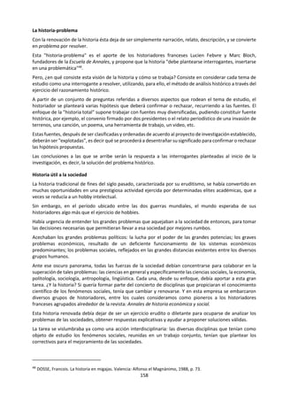 158
experimentos producen observaciones y medidas que necesitan algún elemento de percepción sensorial
por parte del experimentador.
Sin duda los alumnos examinarán el papel de la emoción como motivador personal para el experimentador
en primer lugar, y desconfiarán de aquellos experimentadores que dejan que sus emociones afecten sus
juicios. Pero, ¡cuidado! El problema con este tipo de análisis es que se realiza al nivel del individuo
(experimentador), mientras que el conocimiento compartido ocurre en el espacio de la comprensión
colectiva, el conocimiento colectivo y las intenciones colectivas. Los grupos de gente, en general, no tienen
emociones, percepciones sensoriales o razones únicas. Por ello las formas de conocimiento suelen influir
en el conocimiento compartido mediante su impacto sobre los individuos (conocimiento personal) y su
contribución al conocimiento compartido.
¿Cuáles son los supuestos subyacentes en estos métodos?
Algunos ejemplos:
 el mundo material es comprensible racionalmente
 todos los eventos tienen una causa (aunque esto debe revisarse un poco al tener en cuenta la
indeterminación cuántica)
 lo que ocurre en el laboratorio en la Tierra es, de algún modo, típico del resto del universo
 la naturaleza no cambia radicalmente de un día para el otro.
¿Qué se considera como un hecho en esta área de conocimiento?
Los resultados experimentales y las teorías bien establecidas se consideran como hechos.
¿Qué se considera como una explicación en esta área de conocimiento?
Una explicación reduce los fenómenos complejos e insuficientemente entendidos a conceptos simples y
bien entendidos.
¿Qué papel desempeñan los modelos en esta área de conocimiento?
Casi todas las leyes de la física son como modelos, en el sentido de que se aplican a situaciones ideales en
las que todas las variables menos una son controlables.
¿Qué pensamiento ético limita los métodos utilizados para obtener conocimiento?
Puede que algunos experimentos no estén permitidos porque tienen efectos peligrosos: por ejemplo, a
algunas personas les preocupaban los experimentos del Gran Colisionador de Hadrones en CERN, debido
a la posibilidad de que podrían producir pequeños agujeros negros que causarían un efecto desastroso
en nuestro planeta.
4. DESARROLLO HISTÓRICO
¿Cuál es la importancia de los puntos clave en el desarrollo histórico de esta área de conocimiento?
 Newton y Galileo nos dieron una visión del universo como algo que está sujeto a leyes profundas de
la naturaleza, que están formuladas matemáticamente.
 La obra de Maxwell demostró que las ondas electromagnéticas no tienen que estar “en” ningún
contexto, sino que puedenexistir en el vacío, algo a lo que se temía en las primeras etapas de la historia
de la disciplina.
 Los desarrollos en la teoría cuántica cuestionan el supuesto de las leyes deterministas estrictas, y lo
reemplazan con leyes estadísticas. Nos debería preocupar un poco lo que entendemos por “ley
estadística”.
¿Cómo ha conducido la historia de esta área de conocimiento a su forma actual?
Las unidades que utilizamos hoy en día tienen una historia. En cierto sentido son arbitrarias. De manera
similar, los conceptos que consideramos primitivos, por ejemplo, la energía, la carga y la fuerza, son
 