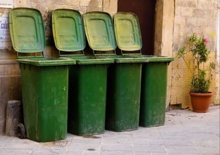 Social media is like teen sex. Everyone wants to do it. Nobody
knows how. When it’s finally done there is surprise it’s not
better.” Avinash Kaushik - Google
 