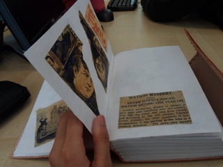 The book prop ’and the pages inside