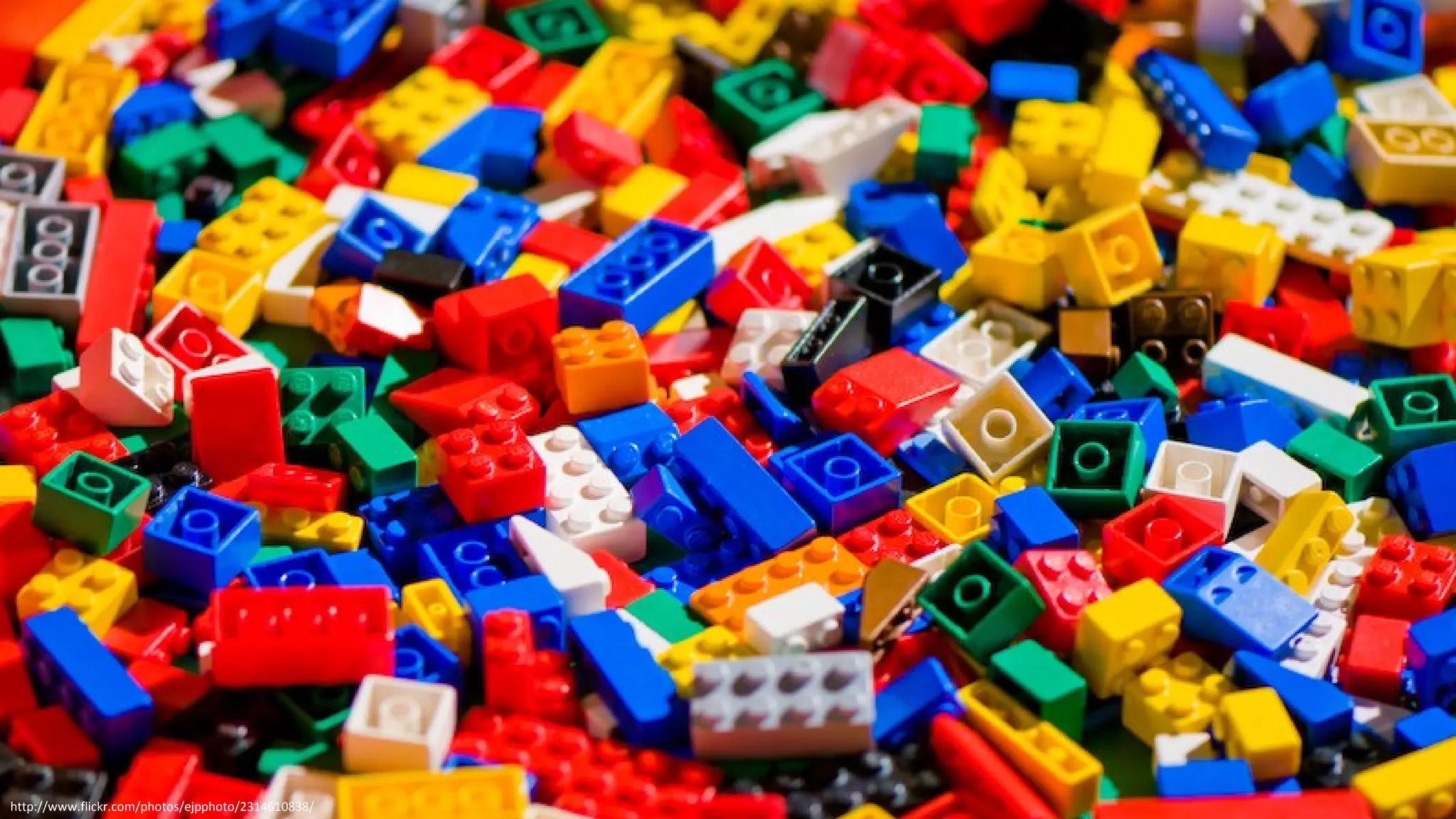LEGO
http://www.flickr.com/photos/ejpphoto/2314610838/
 