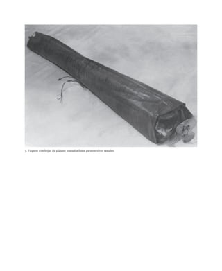 3. Paquete con hojas de plátano soasadas listas para envolver tamales.
 