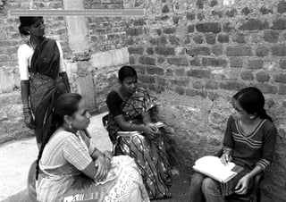 Desenvolvimento, Impacto & VocêMENTAS PRÁTICAS PARA ESTIMULAR & APOIAR INOVAÇÃO SOCIAL
Desenvolvimento, Impacto & Você FERRAMENTAS PRÁTICAS PARA ESTIMULAR & APOIAR INOVAÇÃO SOCIAL
Desenvolvimento, Impacto & VocêMENTAS PRÁTICAS PARA ESTIMULAR & APOIAR INOVAÇÃO SOCIAL
Desenvolvimento, Impacto & Você FERRAMENTAS PRÁTICAS PARA ESTIMULAR & APOIAR INOVAÇÃO SOCIAL
Investigando as práticas de uso doméstico da água com donas de casa na Índia rural.
 