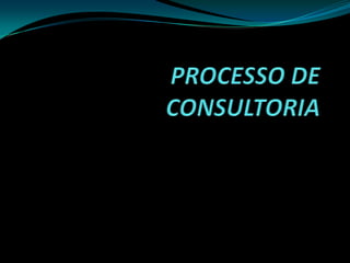 TIPOS DE CONSULTORIACONSULTOR INTERNO É um funcionário da empresa que, em geral, ocupa um cargo de nível técnico ou gerencialÉ um profissional com perfil generalista de sua área de atuação(RH, MKT,Finanças, Informática)que atua como link entre o Cliente interno e a gerência ou direção da áreaÉ um facilitador.Elabora diagnósticos, busca soluções para os problemas, sugere, opina  e critica