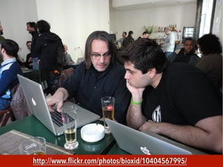 MECUS.ES

http://www.ﬂickr.com/photos/bioxid/10404567995/

 