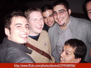 MECUS.ES

http://www.ﬂickr.com/photos/dacmail/299508906/

 