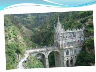 climaSe presentan climas de tipo sabana, caracterizado por una estación seca y una lluviosa, con vegetación de pastos, en la Orinoquía, Bolívar, norte de Huila y centro del Valle del Cauca. Clima súper húmedo de selva, con abundante precipitación, poca variación de la temperatura y una vegetación selvática exuberante en la región del Pacífico colombiano, Amazonas y cuencas de los ríos Magdalena y Cata tumbo. Clima húmedo lluvioso con menores precipitaciones, alta variación de temperaturas y una vegetación de bosque de baja densidad, característico del Caquetá, Vaupés, parte de Antioquia y Córdoba. Y Clima desértico: de altas temperaturas y lluvias escasas, con poca vegetación, se presenta en La Guajira, desierto de la Tata coa y en el desierto de la Candelaria en Boyacá. El clima predominante en el país es cálido y húmedo.