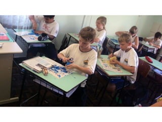 Trabalhando moais em sala de aula