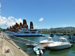 Ha Long Bay Tour