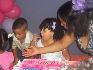 Três aninhos de carla