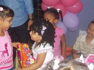 Três aninhos de carla