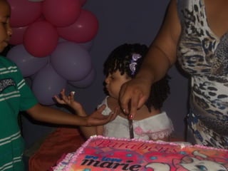 Três aninhos de carla