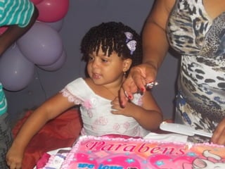 Três aninhos de carla