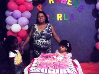 Três aninhos de carla