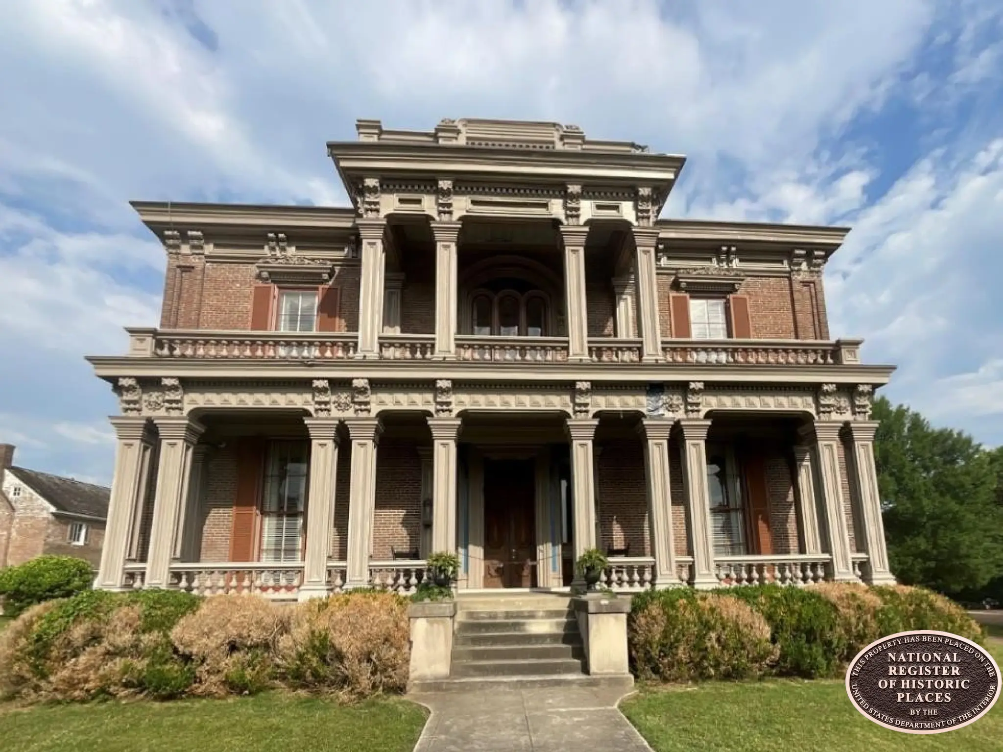 Two Rivers Mansion reported hauntings photo 1