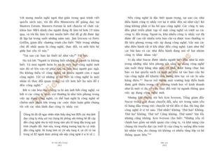 TÛÂ TÖËT ÀÏËN VÔ ÀAÅI
262
PHUÅ LUÅC
263
Nïëu cöng nghïå laâ àùåc biïåt quan troång, taåi sao caác nhaâ
àiïìu haânh cöng ty nhaãy voåt laåi ñt nhùæc àïën noá nhû vêåy? Roä
raâng khöng phaãi vò hoå boã qua cöng nghïå. Caác cöng ty naây
àïìu phaát triïín phûác taåp vïì mùåt cöng nghïå vaâ vûúåt xa caác
cöng ty àöëi troång. Ngoaâi ra, khaá nhiïìu cöng ty nhaãy voåt àaä
àûúåc àïì cao rêët nhiïìu trïn baáo chñ vaâ àûúåc trao thûúãng vò
àaä tiïn phong trong viïåc aáp duång cöng nghïå. Vêåy maâ caác
nhaâ àiïìu haânh rêët ñt khi nhùæc àïën cöng nghïå. Laâm nhû thïí
caác baâi baáo vaâ caác nhaâ àiïìu haânh àang noái vïì hai nhoám
cöng ty khaác nhau vêåy!
Vñ duå nhû Nucor àûúåc nhiïìu ngûúâi biïët àïën nhû laâ möåt
trong nhûäng nhaâ tiïn phong söët sùæng aáp duång cöng nghïå
saãn xuêët theáp bùçng nhaâ maáy cúä nhoã, àûúåc haâng chuåc baâi
baáo vaâ hai quyïín saách ca ngúåi sûå àêìu tû taáo baåo cuãa hoå
vaâo cöng nghïå àöí khuön têëm moãng liïn tuåc vaâ caác loâ nêëu
bùçng àiïån.302
Nucor trúã thaânh möåt trûúâng húåp àiïín hònh
àûúåc giúái thiïåu trong caác chûúng trònh hoåc vïì kinh doanh
nhû laâ möåt vñ duå vïì viïåc thay àöíi trêåt tûå ngaânh thöng qua
viïåc aáp duång cöng nghïå múái.
Nhûng khi chuáng töi hoãi Ken Iverson, Töíng giaám àöëc
Nucor trong giai àoaån chuyïín àöíi, nïëu xeát trong nùm yïëu
töë haâng àêìu trong viïåc chuyïín tûâ töët àïën vô àaåi, thò öng àùåt
cöng nghïå úã võ trñ naâo. Thûá nhêët? Khöng. Thûá hai? Khöng.
Thûá ba? Khöng. Thûá tû? Cuäng khöng. Thûá nùm? Xin löîi,
nhûng cuäng khöng. Ken Iverson cho biïët: “Nhûäng yïëu töë
chñnh bao göìm sûå nhêët quaán cuãa cöng ty, vaâ khaã nùng cuãa
chuáng töi truyïìn àaåt caác triïët lyá cuãa cöng ty xuöëng àïën toaân
böå nhên viïn, do chuáng töi khöng coá nhiïìu têìng lúáp vaâ hïå
thöëng quan liïu.”303
Vúái mong muöën nghó ngúi thû giaän trong quaá trònh viïët
quyïín saách naây, töi àaä àïën Minnesota àïí giaãng daåy taåi
Masters Forum. Masters Forum laâ núi chuyïn töí chûác caác
khoáa hoåc MBA daânh cho ngûúâi àang ài laâm tûâ hún 19 nùm
qua, vaâ töi lêëy laâm toâ moâ muöën biïët chuã àïì gò àaä àûúåc lùåp
ài lùåp laåi trong suöët nhûäng nùm naây. Jim Ericson vaâ Patty
Griffin, giaám àöëc chûúng trònh cho biïët: “Möåt trong nhûäng
chuã àïì nhêët quaán laâ cöng nghïå, thay àöíi, vaâ möëi liïn hïå
giûäa hai yïëu töë naây.”
“Taåi sao caác baån laåi thiïët kïë nhû vêåy?” Töi hoãi.
Hoå traã lúâi: “Ngûúâi ta khöng biïët nhûäng gò ngûúâi ta khöng
biïët. Vaâ moåi ngûúâi luön lo súå laâ möåt loaåi cöng nghïå múái
naâo àoá seä leãn vaâo tûâ phña sau vaâ laâm moåi ngûúâi guåc ngaä.
Hoå khöng hiïíu vïì cöng nghïå, vaâ nhiïìu ngûúâi coân e ngaåi
cöng nghïå. Têët caã nhûäng gò hoå biïët laâ cöng nghïå laâ möåt
nhên töë thay àöíi quan troång, vaâ töët hún hïët hoå nïn àïí yá
àïën cöng nghïå.”
Búãi vò vùn hoáa cuãa chuáng ta bõ aám aãnh búãi cöng nghïå, vaâ
búãi vò caác cöng ty nhaãy voåt thûúâng laâ nhaâ tiïn phong trong
viïåc aáp duång cöng nghïå, coá thïí baån nghô laâ cöng nghïå seä
chiïëm möåt phêìn lúán trong caác cuöåc thaão luêån giûäa chuáng
töi vúái caác nhaâ laänh àaåo cöng ty nhaãy voåt.
Chuáng töi àaä rêët ngaåc nhiïn nhêån thêëy rùçng hún 80% caác nhaâ laänh
àaåo cöng ty nhaãy voåt maâ chuáng töi phoãng vêën khöng hïì àïì cêåp
àïën cöng nghïå nhû laâ möåt trong nùm yïëu töë haâng àêìu trong quaá
trònh chuyïín àöíi. Hún nûäa, trong nhûäng trûúâng húåp hoå coá nhùæc
àïën cöng nghïå, thò trung bònh noá chó xïëp haång 4, vaâ chó coá hai
trong söë 82 ngûúâi àûúåc phoãng vêën xïëp cöng nghïå úã võ trñ söë 1.
 