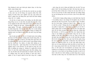 TÛÂ TÖËT ÀÏËN VÔ ÀAÅI
342
PHUÅ LUÅC
343
– möåt cöng viïåc maâ cö àam mï khiïën cho cêu hoãi “Taåi sao
phaãi vô àaåi” trúã nïn khöng cêìn thiïët. Nïëu baån laâm möåt viïåc
gò maâ baån thêåt sûå àam mï, vaâ baån tin vaâo muåc àñch cao caã
cuãa noá, luác àoá baån seä thêëy mònh thêåt khoá maâ tûúãng tûúång
taåi sao laåi khöng laâm cho noá trúã nïn vô àaåi. Àoá laâ àiïìu hiïín
nhiïn.
Töi àaä thûã cöë gùæng tûúãng tûúång caác nhaâ laänh àaåo Cêëp àöå
5 cuãa nhûäng cöng ty maâ chuáng töi àaä nghiïn cûáu seä traã lúâi
nhû thïë naâo àöëi vúái cêu hoãi: “Taåi sao phaãi vô àaåi?” Dô nhiïn,
àa söë seä noái rùçng: “Chuáng töi chûa vô àaåi – chuáng töi coân
coá thïí ài xa hún.” Nhûng nïëu bõ eáp buöåc phaãi traã lúâi “Taåi
sao phaãi cöë gùæng àaåt vô àaåi?” töi tin rùçng hoå seä traã lúâi ñt
nhiïìu giöëng nhû cö huêën luyïån viïn úã trïn. Hoå àang laâm
möåt viïåc hoå thêåt sûå quan têm, thêåt sûå àam mï. Giöëng nhû
Bill Hewlett, coá thïí hoå quan têm àïën viïåc thaânh lêåp möåt
cöng ty maâ nhûäng giaá trõ vaâ thaânh cöng cuãa noá coá aãnh
hûúãng to lúán àïën caách quaãn lyá cuãa caác cöng ty khaác trïn
thïë giúái. Hay nhû Ken Iverson, hoå coá thïí caãm thêëy cêìn phaãi
àêíy luâi hïå thöëng cêëp bêåc theo giai cêëp àaä laâm giaãm nùng
lûåc cuãa caã giai cêëp cöng nhên vaâ laänh àaåo. Hay nhû Darwin
Smith taåi Kimberly-Clark, hoå coá thïí caãm nhêån àûúåc muåc
àñch cao caã trong chñnh quaá trònh tòm kiïëm sûå tuyïåt haão, tûâ
ûúác voång mong muöën biïën moåi thûá thaânh töët nhêët coá thïí.
Hay coá thïí nhû Lyle Everingham taåi Kroger hay Cork
Walgreen taåi Walgreens, hoå mong muöën àûúåc lúán lïn trong
cöng viïåc vaâ yïu thñch noá. Baån khöng cêìn phaãi coá möåt lyá do
thêåt vô àaåi àïí yïu thñch nhûäng gò mònh àang laâm vaâ quan
têm thêåt sûå àïën cöng viïåc cuãa mònh (mùåc duâ coá thïí baån àaä
têìm thûúâng laâ möåt quaá trònh gêy nhaâm chaán, vaâ tiïu hao
nhiïìu nùng lûúång hún.
Ngoaâi ra coân möåt cêu traã lúâi nûäa cho cêu hoãi taåi sao phaãi
vô àaåi, möåt cêu traã lúâi àuáng vaâo nguyïn nhên thuác àêíy
chuáng töi thûåc hiïån cuöåc nghiïn cûáu naây: quaá trònh tòm
kiïëm yá nghôa, hay noái àuáng hún, quaá trònh tòm kiïëm nhûäng
cöng viïåc coá yá nghôa.
Töi àaä hoãi cö huêën luyïån viïn trûúãng cuãa àöåi àiïìn kinh
bùng àöìng taåi sao cö caãm thêëy cêìn phaãi àûa àöåi àïën vô àaåi.
Cö êëy ngûâng laåi möåt chuát trûúác khi traã lúâi: “Àêy laâ möåt cêu
hoãi hay.” Ngûâng laåi lêu hún. “Nhûng thêåt khoá traã lúâi.” Laåi
ngêåp ngûâng. “Töi nghô... àoá laâ vò töi quan têm àïën nhûäng
gò mònh àang laâm. Töi tin vaâo viïåc chaåy böå vaâ aãnh hûúãng
cuãa noá lïn àúâi söëng boån treã. Töi muöën chuáng coá nhûäng traãi
nghiïåm tuyïåt vúâi, àûúåc laâ möåt phêìn cuãa möåt caái gò àoá haång
nhêët.”
Àêy laâ möåt guát thùæt rêët thuá võ: Cö huêën luyïån viïn trûúãng
àaä hoaân têët MBA taåi möåt trûúâng kinh doanh haâng àêìu, vaâ
töët nghiïåp haång ûu vïì kinh tïë, àaä tûâng àoaåt giaãi luêån vùn
töët nghiïåp àaåi hoåc xuêët sùæc nhêët taåi möåt trong nhûäng trûúâng
àaåi hoåc danh giaá. Tuy nhiïn, cö nhêån thêëy nhûäng gò caác
baån hoåc àang laâm – ngên haâng àêìu tû taåi Wall Street, khúãi
nghiïåp cöng ty trïn Internet, tû vêën quaãn trõ, laâm viïåc cho
IBM, vaâ nhûäng viïåc tûúng tûå – khöng coá yá nghôa àöëi vúái baãn
thên. Cö caãm thêëy mònh khöng quan têm àïën nhûäng cöng
viïåc naây àuã àïën mûác àïí muöën biïën noá thaânh vô àaåi. Àöëi vúái
cö, nhûäng cöng viïåc nhû vêåy khöng coá möåt muåc àñch yá
nghôa. Vò vêåy cö quyïët àõnh ài tòm möåt cöng viïåc yá nghôa
 