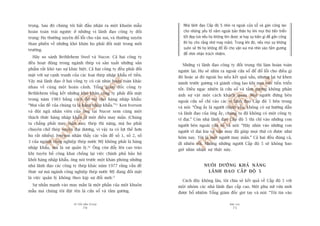 TÛÂ TÖËT ÀÏËN VÔ ÀAÅI
70
PHUÅ LUÅC
71
Nhaâ laänh àaåo Cêëp àöå 5 nhòn ra ngoaâi cûãa söí vaâ gaán cöng lao
cho nhûäng yïëu töë nùçm ngoaâi baãn thên hoå khi moåi thûá tiïën triïín
töët àeåp (vaâ nïëu hoå khöng tòm àûúåc ai hay sûå kiïån gò àïí gùæn cöng
thò hoå cho rùçng nhúâ may mùæn). Trong khi àoá, nïëu moåi sûå khöng
suön seã thò hoå khöng àöí löîi cho vêån xui maâ nhòn vaâo têëm gûúng
àïí nhòn nhêån traách nhiïåm.
Nhûäng võ laänh àaåo cöng ty àöëi troång thò laâm hoaân toaân
ngûúåc laåi. Hoå seä nhòn ra ngoaâi cûãa söí àïí àöí löîi cho àiïìu gò
àoá hoùåc ai àoá ngoaâi hoå nïëu kïët quaã xêëu, nhûng laåi tûå khen
mònh trûúác gûúng vaâ giaânh cöng lao khi moåi viïåc tiïën triïín
töët. Àiïìu ngaåc nhiïn laâ cûãa söí vaâ têëm gûúng khöng phaãn
aánh sûå vêåt möåt caách khaách quan. Moåi ngûúâi àûáng bïn
ngoaâi cûãa söí chó vaâo caác võ laänh àaåo Cêëp àöå 5 bïn trong
vaâ noái: “Öng êëy laâ ngûúâi chñnh yïëu, khöng coá sûå hûúáng dêîn
vaâ laänh àaåo cuãa öng êëy, chuáng ta àaä khöng coá möåt cöng ty
vô àaåi.” Coân nhaâ laänh àaåo Cêëp àöå 5 thò chó vaâo nhûäng con
ngûúâi bïn ngoaâi cûãa söí vaâ noái: “Haäy nhòn vaâo nhûäng con
ngûúâi vô àaåi kia vaâ vêån may àaä giuáp moåi thûá coá àûúåc nhû
höm nay. Töi laâ möåt ngûúâi may mùæn.” Caã hai àïìu àuáng caã,
dô nhiïn röìi. Nhûng nhûäng ngûúâi Cêëp àöå 5 seä khöng bao
giúâ nhòn nhêån sûå thêåt naây.
NUÖI DÛÚÄNG KHAÃ NÙNG
LAÄNH ÀAÅO CÊËP ÀÖÅ 5
Caách àêy khöng lêu, töi chia seã kïët quaã vïì Cêëp àöå 5 vúái
möåt nhoám caác nhaâ laänh àaåo cêëp cao. Möåt phuå nûä vûâa múái
àûúåc böí nhiïåm Töíng giaám àöëc giú tay vaâ noái: “Töi tin vaâo
troång. Sau àoá chuáng töi bùæt àêìu nhêån ra möåt khuön mêîu
hoaân toaân traái ngûúåc úã nhûäng võ laänh àaåo cöng ty àöëi
troång: Hoå thûúâng xuyïn àöí löîi cho vêån xui, vaâ thûúâng xuyïn
than phiïìn vïì nhûäng khoá khùn hoå phaãi àöëi mùåt trong möi
trûúâng.
Haäy so saánh Bethlehem Steel vaâ Nucor. Caã hai cöng ty
àïìu hoaåt àöång trong ngaânh theáp vaâ saãn xuêët nhûäng saãn
phêím rêët khoá taåo sûå khaác biïåt. Caã hai cöng ty àïìu phaãi àöëi
mùåt vúái sûå caånh tranh cuãa caác loaåi theáp nhêåp khêíu reã tiïìn.
Vêåy maâ laänh àaåo úã hai cöng ty coá caái nhòn hoaân toaân khaác
nhau vïì cuâng möåt hoaân caãnh. Töíng giaám àöëc cöng ty
Bethlehem töíng kïët nhûäng khoá khùn cöng ty phaãi àöëi mùåt
trong nùm 1983 bùçng caách àöí töåi cho haâng nhêåp khêíu:
“Moåi vêën àïì cuãa chuáng ta laâ haâng nhêåp khêíu.”55
Ken Iverson
vaâ àöåi nguä nhên viïn cuãa öng taåi Nucor xem cuâng möåt
thaách thûác haâng nhêåp khêíu laâ möåt àiïìu may mùæn. (Chuáng
ta chùèng phaãi may mùæn sao; theáp thò nùång, maâ hoå phaãi
chuyïn chúã theáp xuyïn àaåi dûúng, vò vêåy ta coá lúåi thïë hún
hoå rêët nhiïìu). Iverson nhêån thêëy caác vêën àïì söë 1, söë 2, söë
3 cuãa ngaânh cöng nghiïåp theáp nûúác Myä khöng phaãi laâ haâng
nhêåp khêíu, maâ laâ sûå quaãn lyá.56
Öng coân àêíy lïn cao traâo
khi tuyïn böë cöng khai chöëng laåi viïåc chñnh phuã baão höå
khoãi haâng nhêåp khêíu, öng noái trûúác möåt khaán phoâng nhûäng
nhaâ laänh àaåo caác cöng ty theáp khaác nùm 1977 rùçng vêën àïì
thûåc sûå maâ ngaânh cöng nghiïåp theáp nûúác Myä àang àöëi mùåt
laâ viïåc quaãn lyá khöng theo kõp sûå àöíi múái.57
Sûå nhêën maånh vaâo may mùæn laâ möåt phêìn cuãa möåt khuön
mêîu maâ chuáng töi àùåt tïn laâ cûãa söí vaâ têëm gûúng.
 