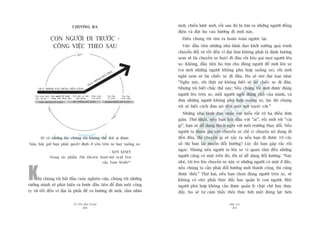 TÛÂ TÖËT ÀÏËN VÔ ÀAÅI
80
PHUÅ LUÅC
81
múái, chiïën lûúåc múái, röìi sau àoá laâ tòm ra nhûäng ngûúâi àöìng
àiïåu vaâ àùåt hoå vaâo hûúáng ài múái naây.
Àiïìu chuáng töi tòm ra hoaân toaân ngûúåc laåi.
Viïåc àêìu tiïn nhûäng nhaâ laänh àaåo khúãi xûúáng quaá trònh
chuyïín àöíi tûâ töët àïën vô àaåi laâm khöng phaãi laâ àõnh hûúáng
xem seä laái chuyïën xe buyát ài àêu röìi kïu goåi moåi ngûúâi lïn
xe. Khöng, àêìu tiïn hoå tòm cho àuáng ngûúâi àïí múâi lïn xe
(vaâ múâi nhûäng ngûúâi khöng phuâ húåp xuöëng xe), röìi múái
nghô xem seä laái chiïëc xe ài àêu. Hoå seä noái àaåi loaåi nhû:
“Nghe naây, töi thêåt sûå khöng biïët seä laái chiïëc xe ài àêu.
Nhûng töi biïët chùæc thïë naây: Nïëu chuáng töi múâi àûúåc àuáng
ngûúâi lïn trïn xe, möîi ngûúâi ngöìi àuáng chöî cuãa mònh, vaâ
àûa nhûäng ngûúâi khöng phuâ húåp xuöëng xe, luác àoá chuáng
töi seä biïët caách àûa noá àïën möåt núi tuyïåt vúâi.”
Nhûäng nhaâ laänh àaåo nhaãy voåt hiïíu rêët roä ba àiïìu àún
giaãn. Thûá nhêët, nïëu baån bùæt àêìu vúái “ai”, röìi múái túái “caái
gò”, baån seä dïî daâng thñch nghi vúái möi trûúâng thay àöíi. Nïëu
ngûúâi ta tham gia vaâo chuyïën xe chó vò chuyïån noá àang ài
àïën àêu, thò chuyïån gò seä xaãy ra nïëu baån ài àûúåc 10 cêy
söë thò baån laåi muöën àöíi hûúáng? Luác àoá baån gùåp rùæc röëi
ngay. Nhûng nïëu ngûúâi ta lïn xe vò quan têm àïën nhûäng
ngûúâi cuäng coá mùåt trïn àoá, thò seä dïî daâng àöíi hûúáng: “Naây
nheá, töi leo lïn chuyïën xe naây vò nhûäng ngûúâi coá mùåt úã àêy,
nïëu chuáng ta cêìn phaãi àöíi hûúáng múái thaânh cöng, thò cuäng
àûúåc thöi.” Thûá hai, nïëu baån choån àuáng ngûúâi trïn xe, seä
khöng coá viïåc phaãi thuác àêíy hay quaãn lyá con ngûúâi. Möåt
ngûúâi phuâ húåp khöng cêìn àûúåc quaãn lyá chùåt cheä hay thuác
àêíy, hoå seä tûå caãm thêëy thöi thuác búãi möåt àöång lûåc bïn
CHÛÚNG BA
CON NGÛÚÂI ÀI TRÛÚÁC -
CÖNG VIÏåC THEO SAU
Seä coá nhûäng luác chuáng töi khöng thïí àúåi ai àûúåc.
Naâo, bêy giúâ baån phaãi quyïët àõnh úã yïn trïn xe hay xuöëng xe.
- KEN KESEY
Trong taác phêím The Electric Kool-Aid Acid Test
cuãa Tom Wolfe60
Khi chuáng töi bùæt àêìu cuöåc nghiïn cûáu, chuáng töi nhûäng
tûúãng mònh seä phaát hiïån ra bûúác àêìu tiïn àïí àûa möåt cöng
ty tûâ töët àïën vô àaåi laâ phaãi àïì ra hûúáng ài múái, têìm nhòn
QUAÁ TRÒNH XÊY DÛÅNG NÏÌN TAÃNG
QUAÁ TRÒNH
ÀÖÅT PHAÁ
Khaã nùng laänh
àaåo cêëp àöå 5
Con ngûúâi ài trûúác -
cöng viïåc theo sau
Àöëi mùåt sûå thêåt
phuä phaâng
Khaái niïåm
con nhñm
Vùn hoáa
kyã luêåt
Baân àaåp
cöng nghïå
CON NGÛÚÂI KYÃ LUÊÅT TÛ TÛÚÃNG KYÃ LUÊÅT HAÂNH ÀÖÅNG KYÃ LUÊÅT
 