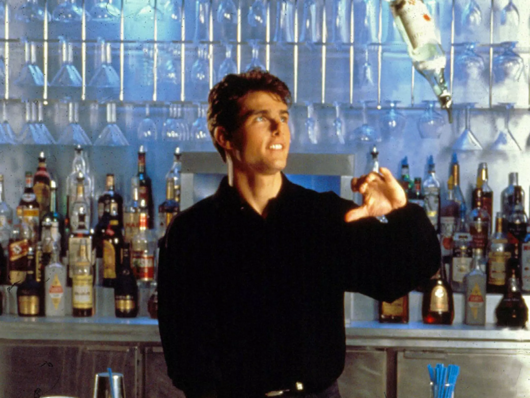 M I X I T U P. O N L I N E A N D
O F F L I N E
 