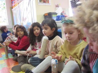 Un bomber a l´escola