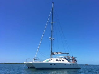 Une sortie en mer avec bernard laguna sur le bateau de Coluche !