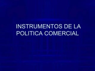 Economía InternacionalA. Pugel ThomasTeoría de aranceles y barreras no arancelariasArgumentos en favor del proteccionismo Entre los argumentos a favor de una protección arancelaria, el de la industria incipiente ha sido de lejos el más utilizado en los países en vías de desarrollo. John Stuart Mill lo consideraba incluso como el único argumento válido. La idea detrás de este argumento es que la implantación de una industria nueva presenta, por lo general, dificultades iníciales que justifican una ayuda temporal del Gobierno y que tales dificultades desaparecen con el correr del tiempo, lo que permite suprimir paulatinamente la ayuda mencionada. Por otra parte, la intervención estatal aparentemente estaría corrigiendo una situación provocada por una imperfección del mercado: esa nueva industria no puede acceder a capital en condiciones adecuadas o no encuentra mano de obra adecuadamente calificada, etc. 