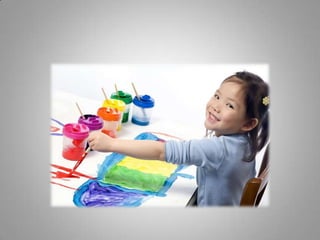 La realización de trazos y grafismo relacionados con la pre escritura de las vocales.