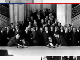 • La nova etapa de coexistència pacífica es basava en el respecte a la
integritat territorial, en la no-agressió i en la no-ingerència en els
afers interns de l’altra potència. Es van celebrar reunions, com el
viatge de Khruixov als Estats Units (1959) i conferències
internacionals com la de Viena (1961), que va reunir Khruixov i
Kennedy.
• Es va limitar la cursa d’armaments, quan a armament nuclear es
cercava evitar l’enfrontament directe i la destrucció mínima i limitar
la despesa militar, cada vegada més gran. Es van signar acords per
evitar que es fessin proves nuclears. La rivalitat es va traslladar a
l’àmbit científic i tecnològic: cursa espacial.
• Els primers acords es signaren el 1968 i el 1972, Richard Nixon i
Leonid Breixnev van signar els acords SALT que limitaven les armes
nuclears.
Una nova diplomàcia internacional
 