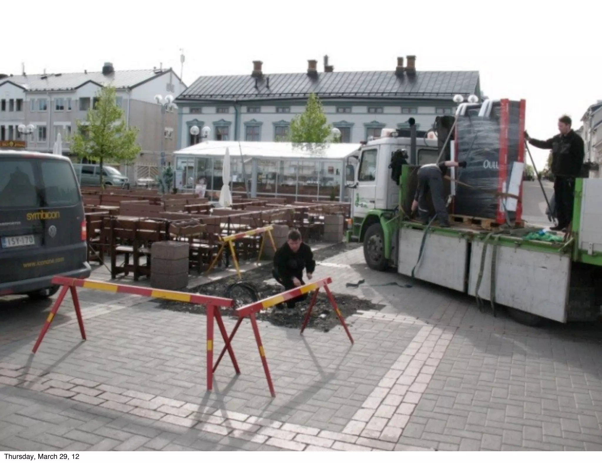 UbiOulu
                         Slide 29

Thursday, March 29, 12
 