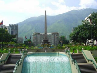 La Plaza Francia, ubicada en el sector de Altamira
en la ciudad de Caracas posee un obelisco
llamado Obelisco de Altamira, símbolo del
Municipio de Chacao, situado frente al hermoso
Espejo de Agua y una fuente de agua que cae
hacia el fondo de la Plaza que se ha convertido en
un Pequeño Centro Comercial y la Principal Salida
del Metro de Caracas en la Estación Altamira.
 
