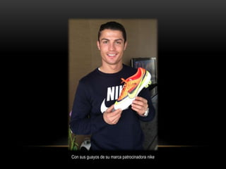 Con sus guayos de su marca patrocinadora nike