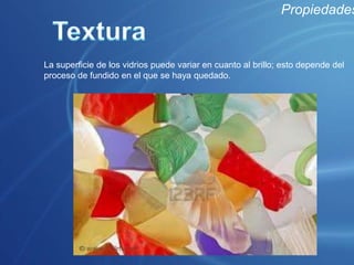  Cuando este sílice pasa al estado vítreo, la ordenación tetraédrica se sigue manteniendo, aunque los enlaces entre átomos de oxígeno y silicio, se realizan en un aparente desorden que, sin embargo, mantiene una organización unitaria inicial, como se ve en la 2º foto.Estado vítreoLas sustancias susceptibles de presentar un estado vítreo pueden ser tanto de naturaleza inorgánica como orgánica, entre otras:    Elementos químicos: Si, Se, Au-Si, Pt-Pd, Cu-Au.