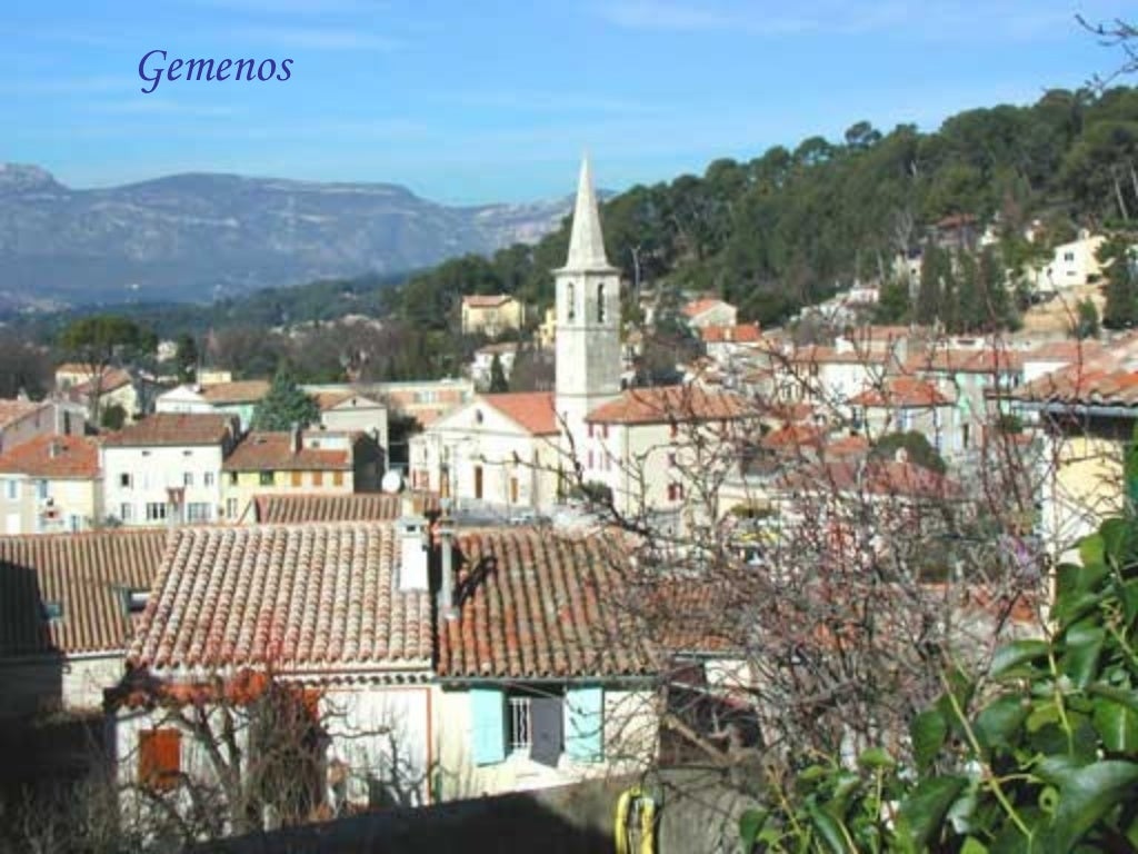 Village autour de marseille