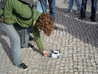 construíram um  carrinho  solar De seguida, com a devida orientação, e a p articipação dos alunos,  e do professor de IMM,  Teste do Carrinho Solar 