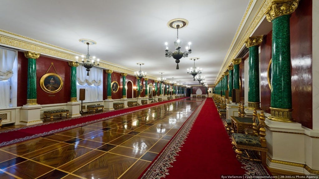 VISIT INSIDE THE KREMLIN