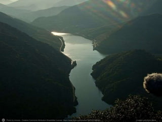 Photo by nmorao - Creative Commons Attribution-ShareAlike License https://www.flickr.com/photos/76815277@N00 Created with Haiku Deck
 