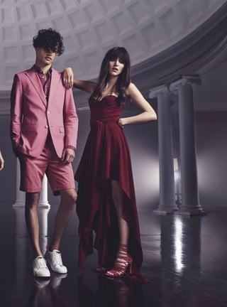 Domayne®
stores are operated by independent franchisees. Advertised prices valid at New South Wales stores only. Prices may vary between states due to additional freight charges. Offer ends 31/10/16.
*King single sheet sets each consist of 1x ﬁtted sheet, 1x ﬂat sheet and 1x standard pillowcase. Queen sheet sets each consist of 1x ﬁtted sheet, 1x ﬂat sheet and 2x standard pillowcases.
**Queen quilt cover sets each consist of 1x quilt cover and 2x standard pillowcases. Mattresses and other accessories shown are optional extras.
VISIT DOMAYNE.COM.AU TO BROWSE OUR FULL RANGE OF FURNITURE, BEDDING AND HOMEWARES
AUSTRALIAN-MADE JAVIER QUEEN
BED IN SILVERTOP ASH TIMBER,
$2,499, OPEN BEDSIDE TABLE, LARGE,
$1,099, AND 1-DRAWER BEDSIDE
TABLE, LARGE, $1,299. Copenhagen pendant
light in Gold tone, $169.95; Hug mug in Grey, $34.95 for a set
of four; Matte White ginger jar, $39.95; Kit table lamp in Gold
tone, $99, matte black vase, $24.95; Silk Cosy rug in White
and Cream (160x230cm), $599. Bedding: Sheridan Farrer
queen quilt cover in Dove, $269.95 and standard pillowcases
in Dove, $59.95 for a set of two; Sheridan Abbotson queen
linen fitted sheet in White, $309.95, flat sheet in white,
$269.95, and standard pillowcases in White, 99.96 for a set
of two. All other items stylist’s own.
ADVERTISEMENT
 