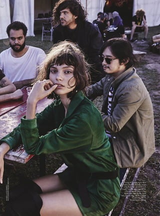 GANG OF YOUTHS
As dusk descends on the festival
site, Gang of Youths frontman Dave
Le’aupepe (far left) has a moment
with his gang, temporarily joined by
model Charlee Fraser. The Sydney-
based quintet needs it; they’re about
to take their fierce, emotive act in
front of more than 33,000 elated fans.
 