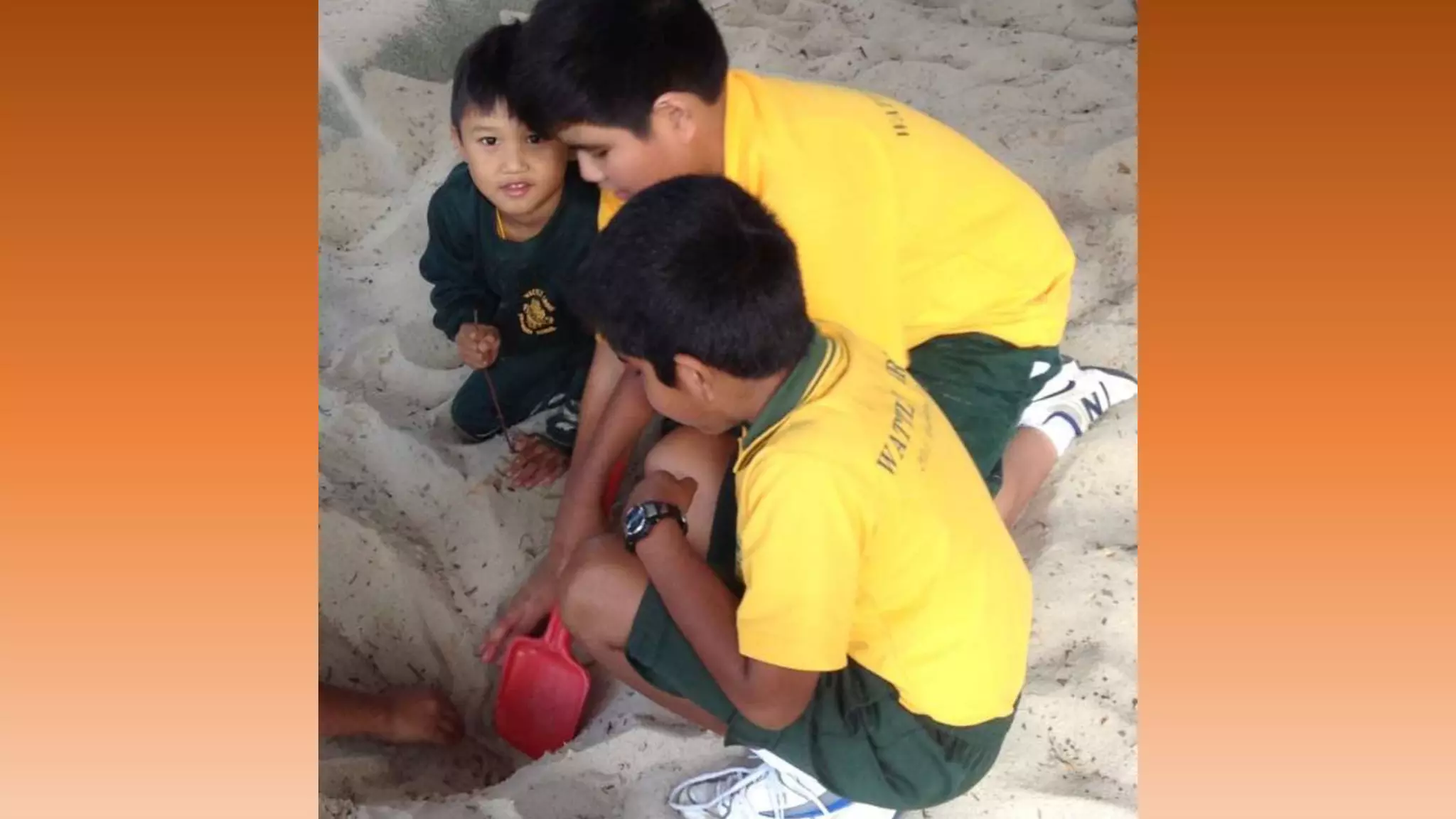 Volcano experiment with our kindy buddies