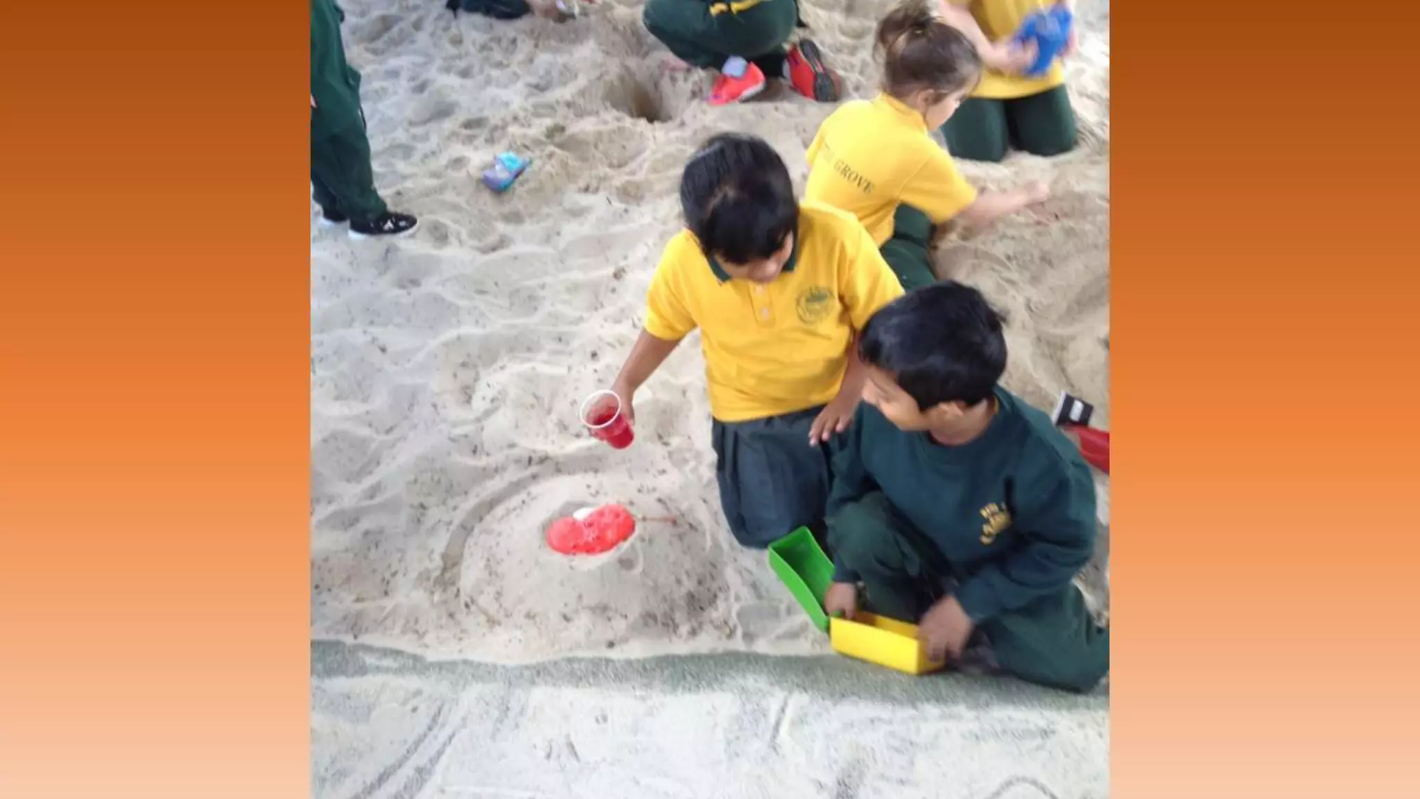 Volcano experiment with our kindy buddies