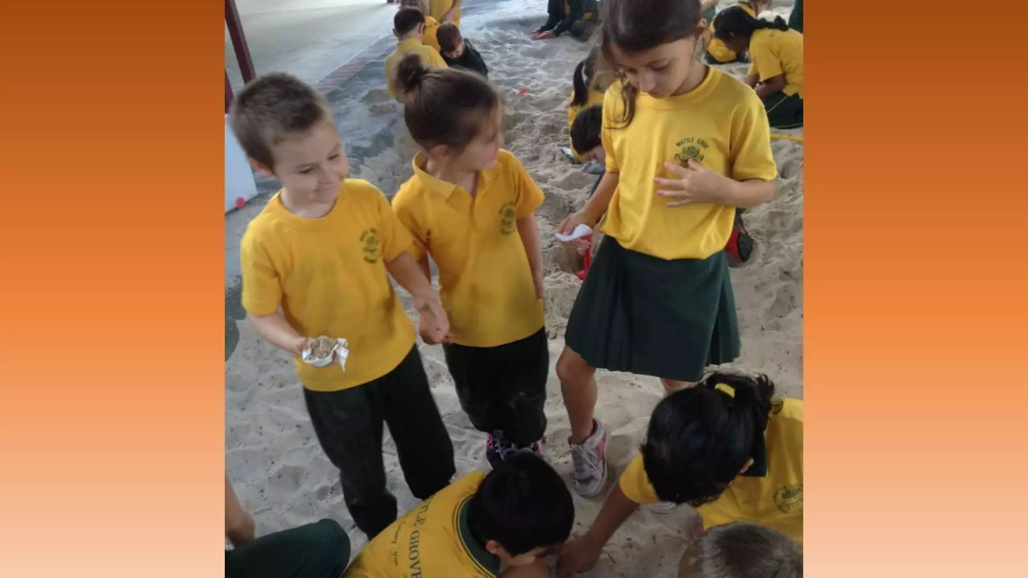 Volcano experiment with our kindy buddies