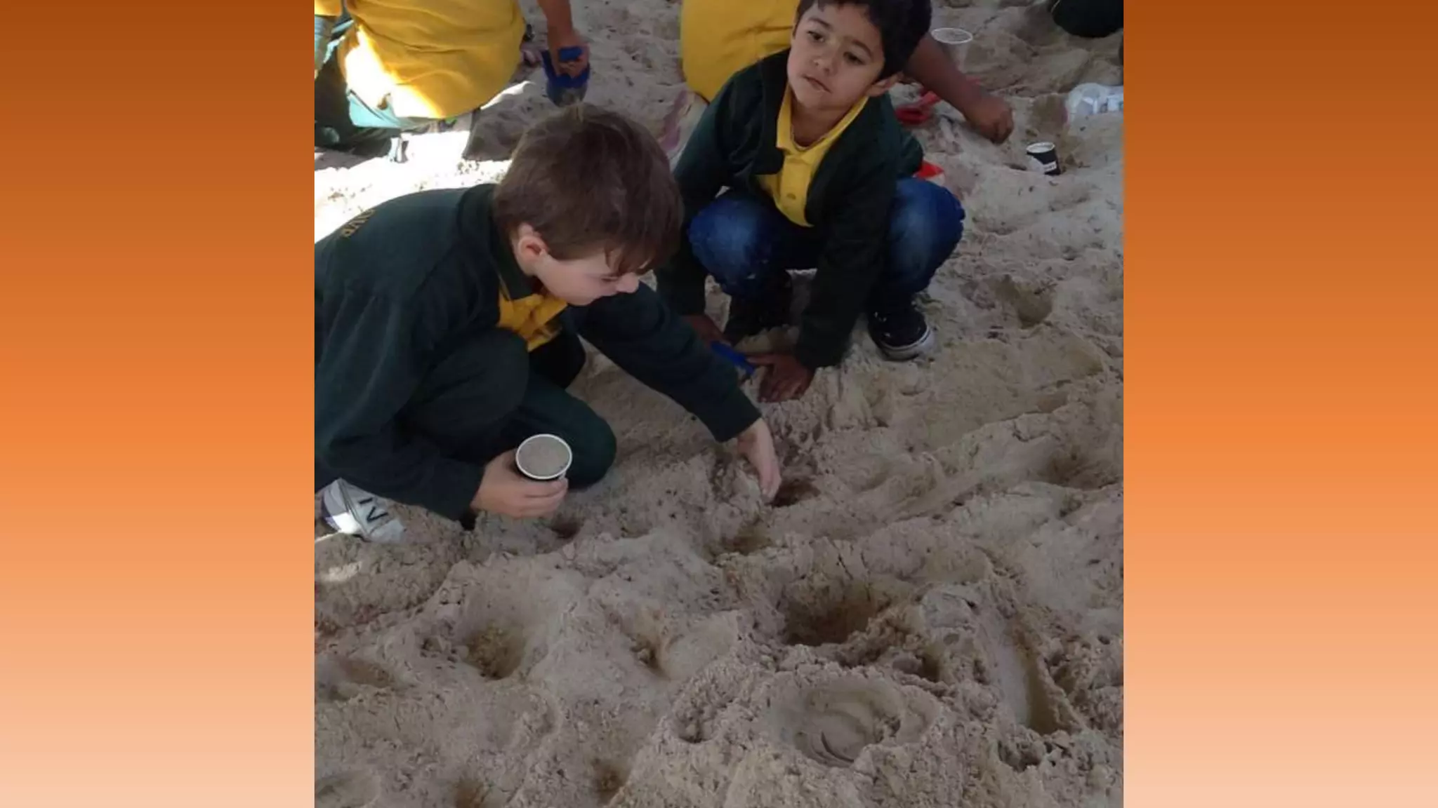 Volcano experiment with our kindy buddies