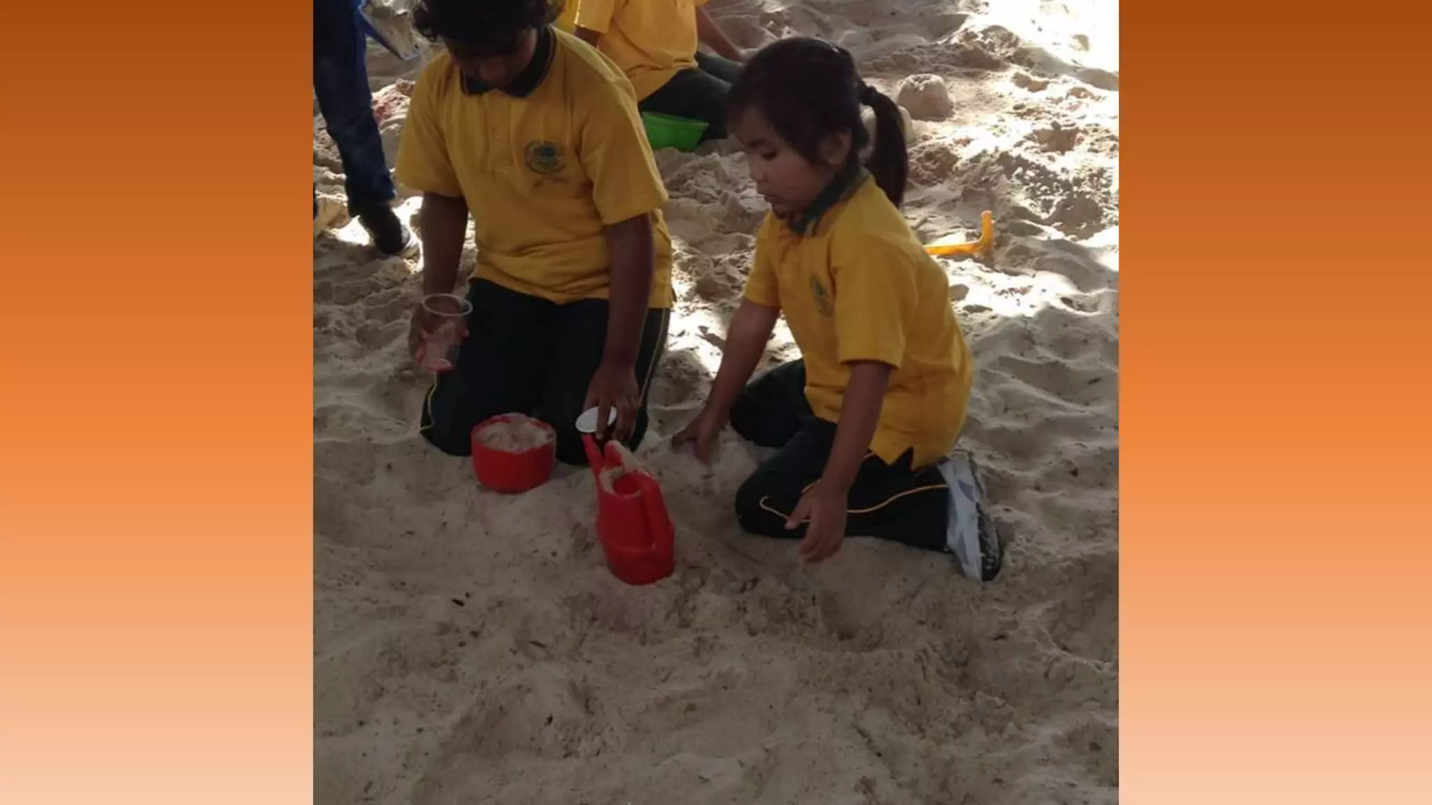 Volcano experiment with our kindy buddies