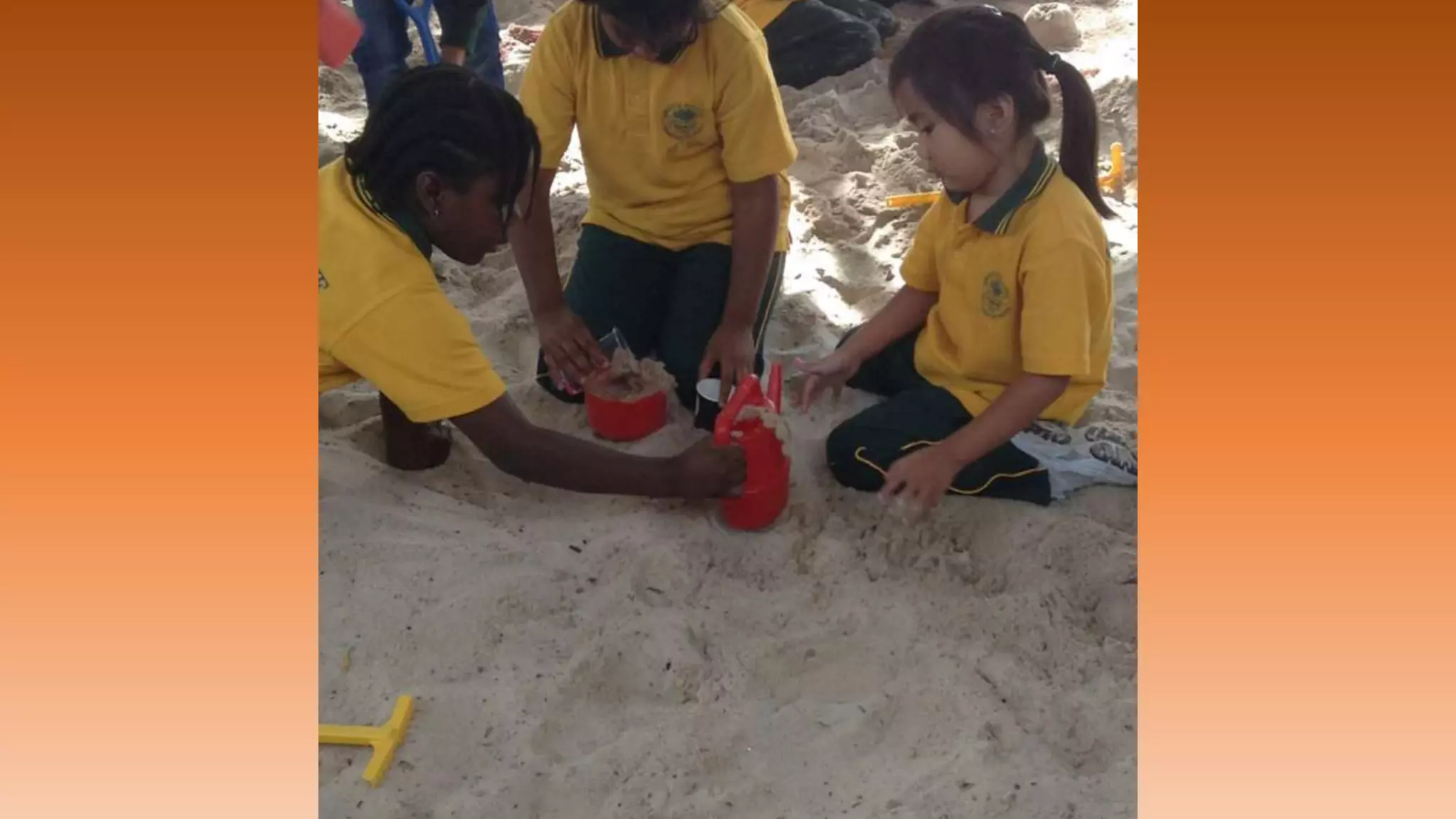 Volcano experiment with our kindy buddies