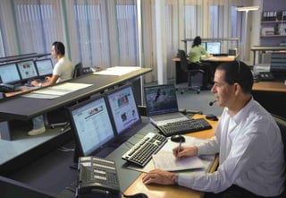 CALLCENTER IM 21.JAHRHUNDERT
  DAS HERZ DER UNTERNEHMEN




                  Finanzen




    Controlling
                             Marketing




    dienst
   Kunden-
                  Vertrieb
 