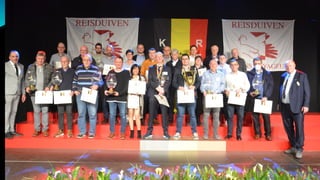 Vrijdag 11-3-22-huldiging-fotos-scherm